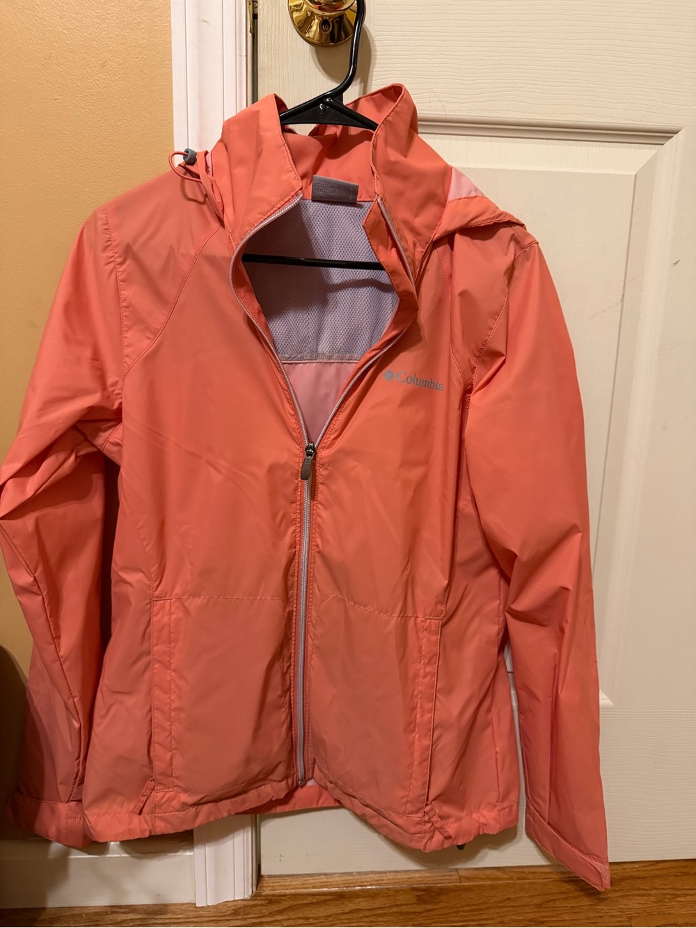 Columbia Women’s Coral Hooded Rain Jacket
